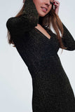 Dress in Black With V-Neck and Long Sleeves